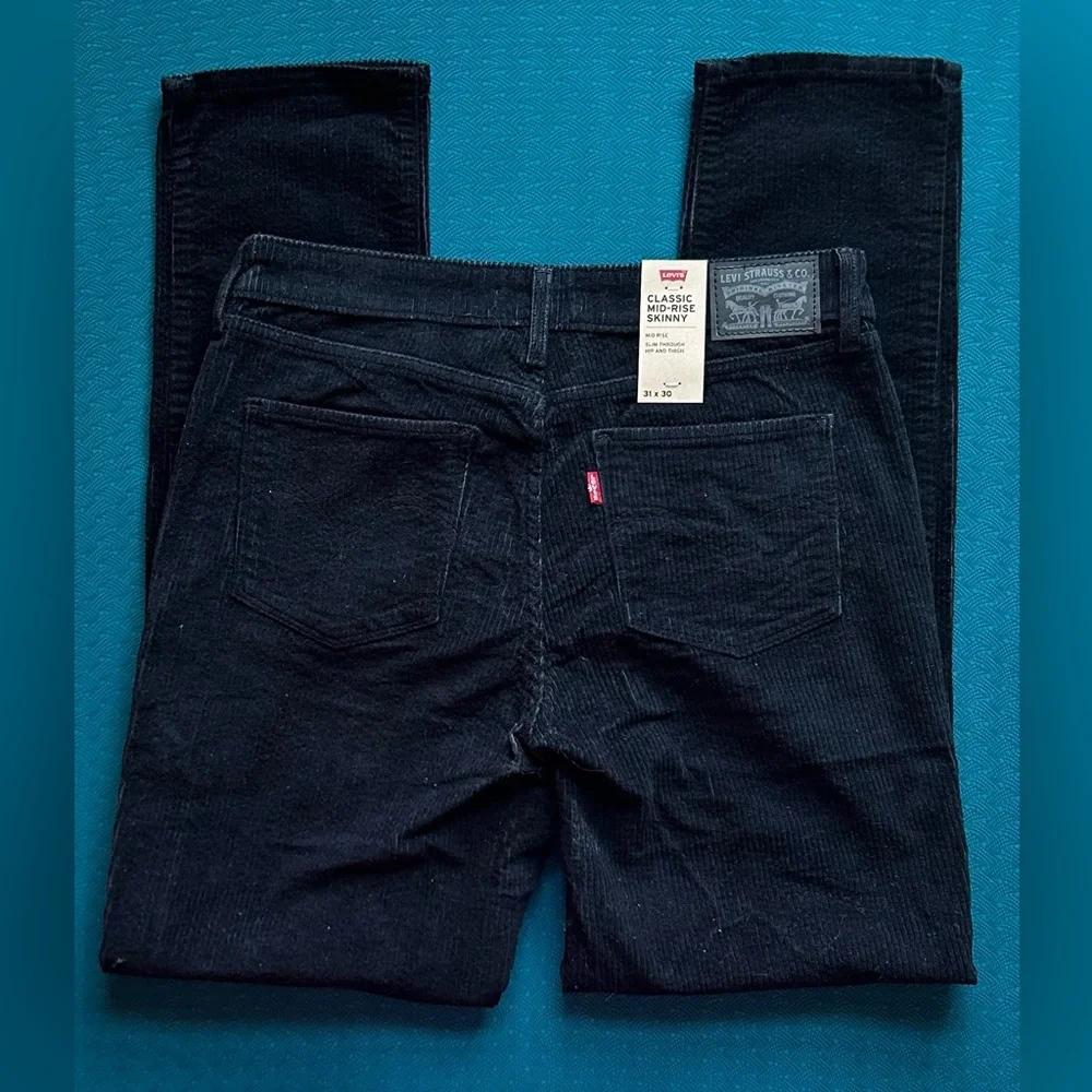 Levi’s Women’s Classic Mid-Rise Skinny Corduroy Jeans - Picture 2 of 5